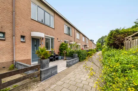 Tussenwoning te koop: Bitterkruidpad 5, Kruidenwijk Noordwest Almere
