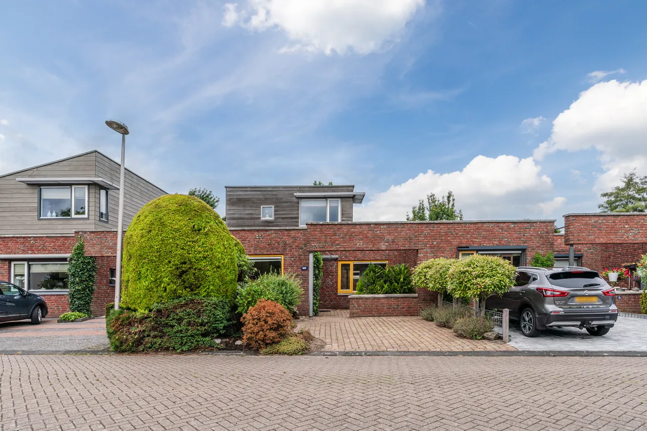 Tussenwoning te koop: Bittervoorn 26, Hoogeveen