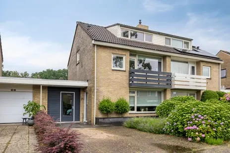 Tussenwoning te koop: Bizetlaan 24, Componistenbuurt Oosterhout (Nb)