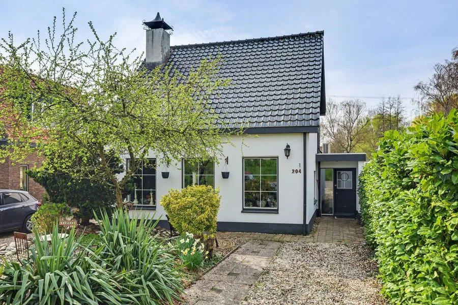 Vrijstaande woning te koop: Blaaksedijk 204, Mijnsheerenland