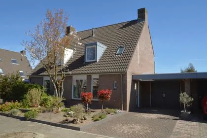 Tussenwoning te koop: Blauwborst 3, Heiakker-West Deurne