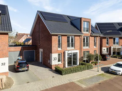 Tussenwoning te koop: Blauwborst 30, Stuivezand Made