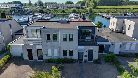 Tussenwoning te koop: Blauwe Reiger 38, Riverparc Lathum