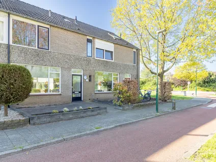 Tussenwoning te koop: Blauwe Reiger 49, Blokhuiswetering Bunschoten-Spakenburg