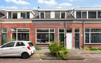 Tussenwoning te koop: Bleekstraat 13, Oostbuurt Vlaardingen