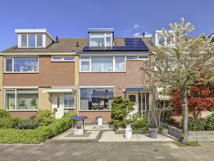 Tussenwoning te koop: Bleijenburg 200, Bleyenburg De Lier