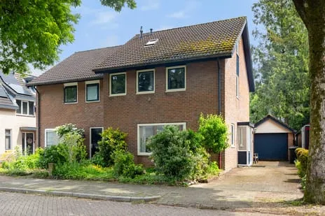 Twee-onder-één-kap te koop: Blekersweg 29, Driehuizen Apeldoorn