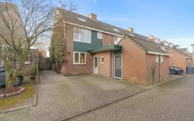Hoekwoning te koop: Blieksloot 48, Sloten Houten