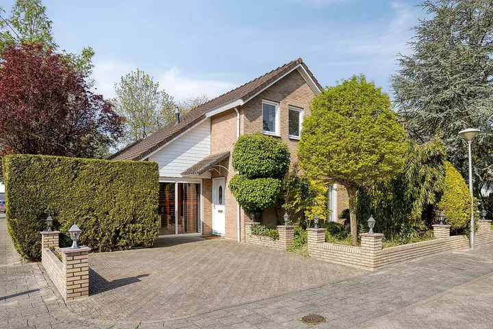 Vrijstaande woning te koop: Bloedkoraal 1, Blixembosch-West Eindhoven