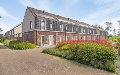 Tussenwoning te huur: Bloemenakker 5, Erpseweg Zuid Veghel