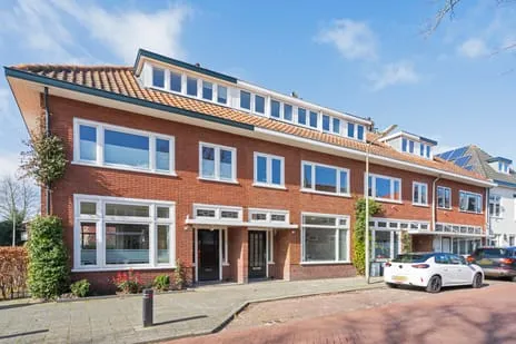 Tussenwoning te koop: Bloemendaalsestraatweg 77, Blekersbuurt Santpoort-Zuid