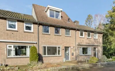 Tussenwoning te koop: Bloemendaalseweg 3, Luxool Nijkerk