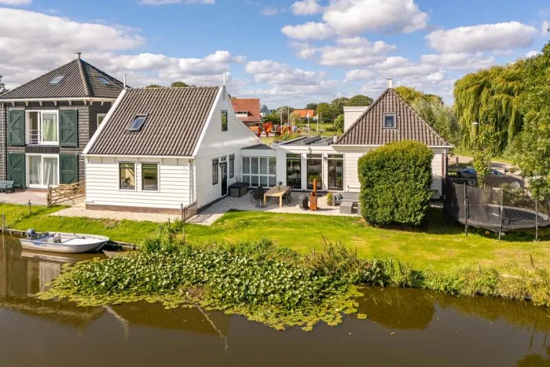 Vrijstaande woning te koop: Bloemendalergouw 18, Amsterdam