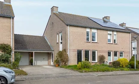 Tussenwoning te koop: Bloemendalerhof 6, Kemperkoul Sittard