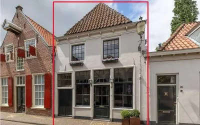 Terraced house for sale: Bloemendalsestraat 60, Coninckstraat e.o. Amersfoort