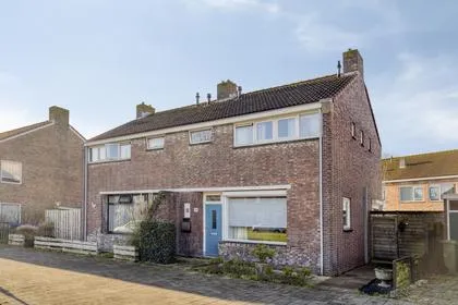 Twee-onder-één-kap te koop: Bloemenlaan 39, Bloemenlaan e.o. West Vlissingen