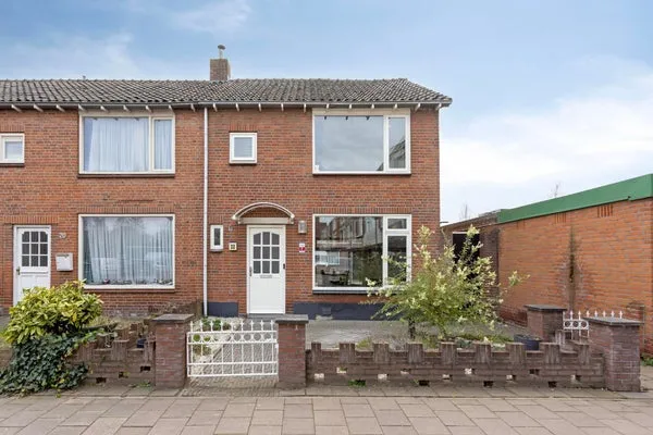 Woning te huur: Bloemenoordplein, Bloemenoord Waalwijk