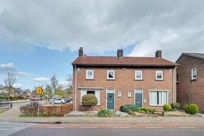 Twee-onder-één-kap te koop: Bloemenstraat 42, Hilvarenbeek Hilvarenbeek
