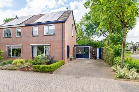 Hoekwoning te koop: Bloemersweide 2, Gendringen Gendringen