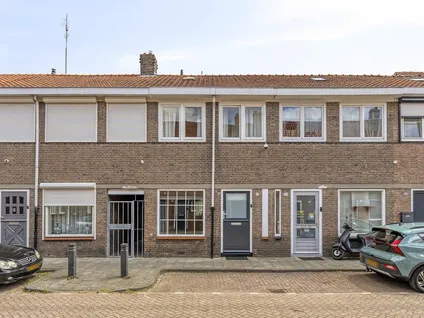 Tussenwoning te koop: Bloemfonteinstraat 14, Afrikaanderbuurt Midden Tilburg