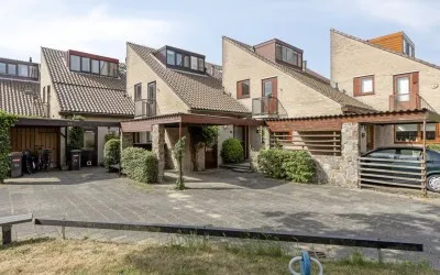 Tussenwoning te koop: Bloemgaarde 73, Noord-End Castricum