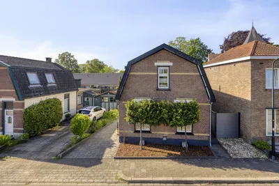 Vrijstaande woning te koop: Bloemheuvellaan 51, Zevenhuizen Apeldoorn