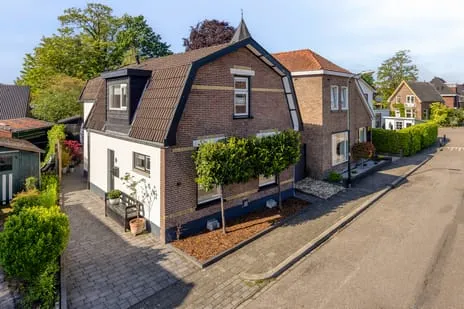 Vrijstaande woning te koop: Bloemheuvellaan 51, Zevenhuizen Apeldoorn