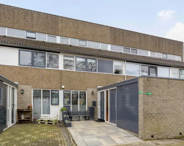 Tussenwoning te koop: Bloemstede 175, Bloemstede Maarssen