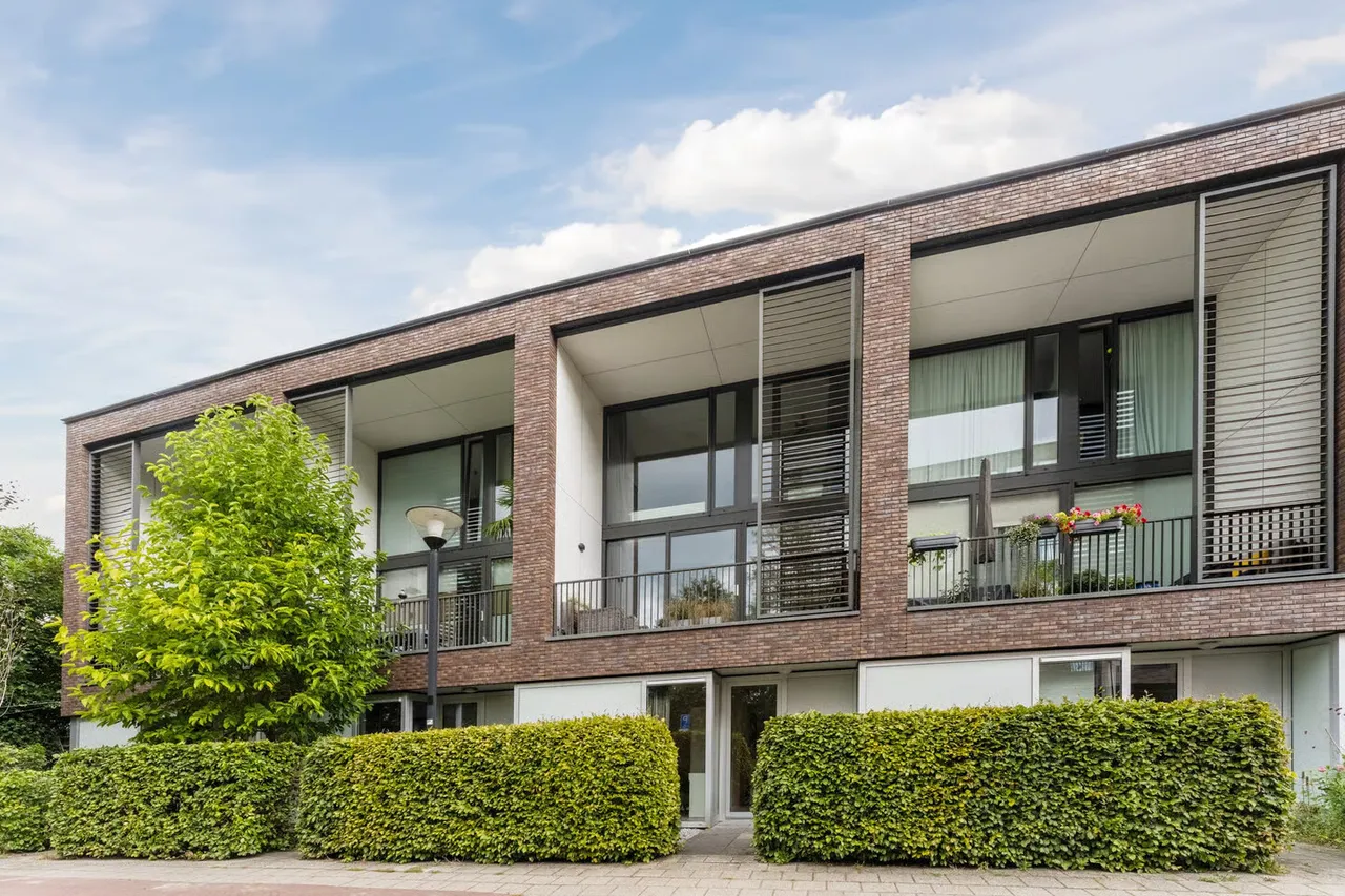 Tussenwoning te koop: Bloemweg 75, Amersfoort