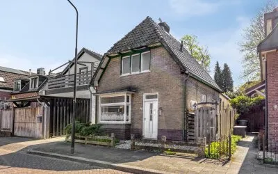 Vrijstaande woning te koop: Bloemwijklaan 18, Loolaan-Noord Apeldoorn