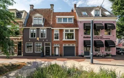Terraced house for sale: Blokhuisplein 16, De Waag Leeuwarden