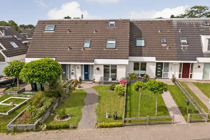 Tussenwoning te koop: Blomikkers 14, Workum Workum