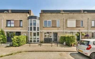 Tussenwoning te huur: Bob Marleystraat 16, Muziekwijk N.-Zuidwest Almere