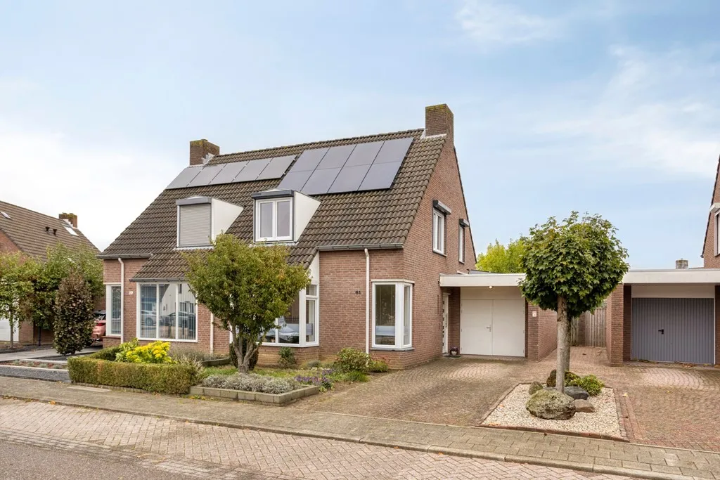 Twee-onder-één-kap te koop: Boegstraat 61, Maasbracht