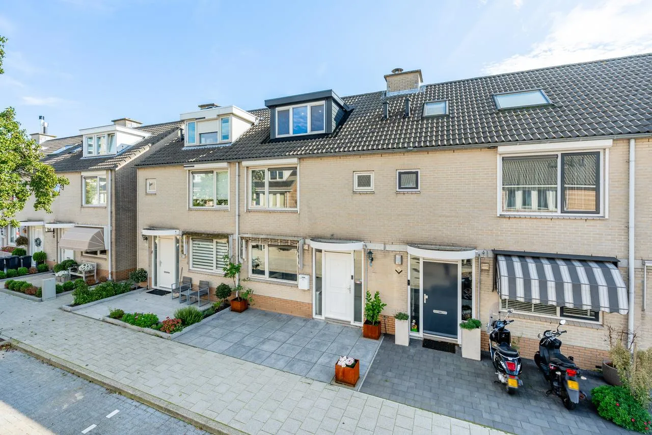 Tussenwoning te koop: Boeier 12, Diemen