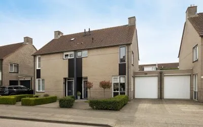 Tussenwoning te koop: Boeieraak 15, Etten-Leur