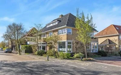 Twee-onder-één-kap te koop: Boeierstraat 18, Omgeving Leeuwarderweg en bungalowpark Sneek