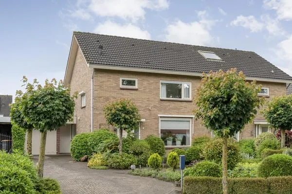 Twee-onder-één-kap te koop: Boerhaar 25, Boerhaar Kern Wijhe