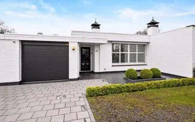 Tussenwoning te koop: Boerhaavelaan 19A, Oranjebuurt Helmond