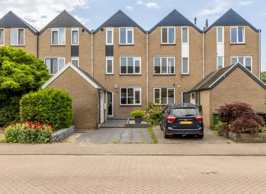 Terraced house for sale: Boerhaavelaan 24, Schoonhoven-West Schoonhoven