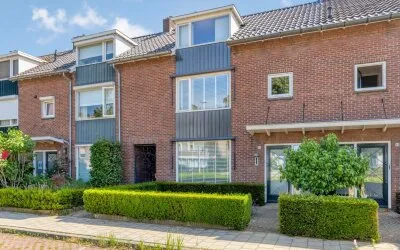Tussenwoning te koop: Boerhaavelaan 62, Oranjebuurt Helmond