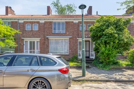 Terraced house for sale: Boerhaavelaan 69, Eikenburg Eindhoven