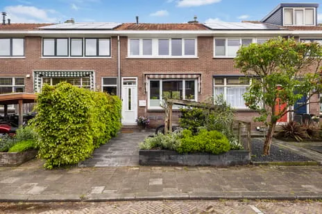 Tussenwoning te koop: Boeroestraat 17, Boeroestraat en omgeving Dordrecht