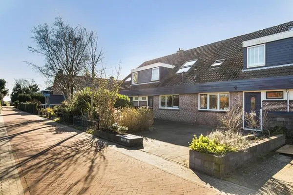 Tussenwoning te koop: Boeterslaan 32, Sint Pancras