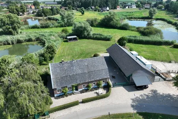Vrijstaande woning te koop: Boezemweg 1, Buitengebied Dreumel Dreumel
