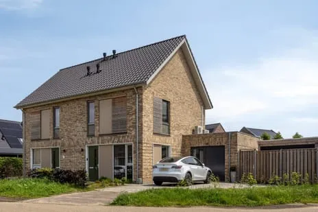 Twee-onder-één-kap te koop: Bogartsakker 15, Erpseweg Zuid Veghel