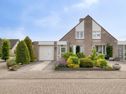 Hoekwoning te koop: Bollardveen 6, Steenbergen-Noord Steenbergen