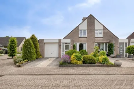 Hoekwoning te koop: Bollardveen 6, Steenbergen-Noord Steenbergen (Nb)