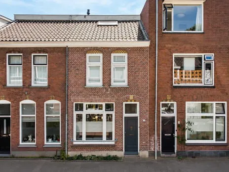 Tussenwoning te koop: Bollenhofsestraat 5, Wittevrouwen Utrecht