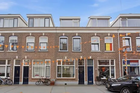 Tussenwoning te koop: Bollenhofsestraat 51, Wittevrouwen Utrecht